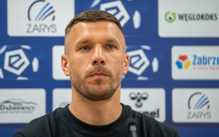 Подолски с бенефис като Стоичков - дъжд, сълзи и 50 000 души