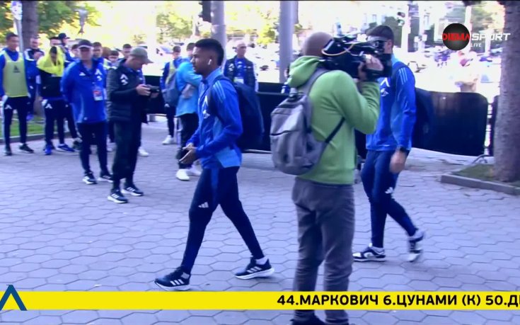 Левски и ЦСКА пристигнаха на Националния стадион за голямото дерби (видео)