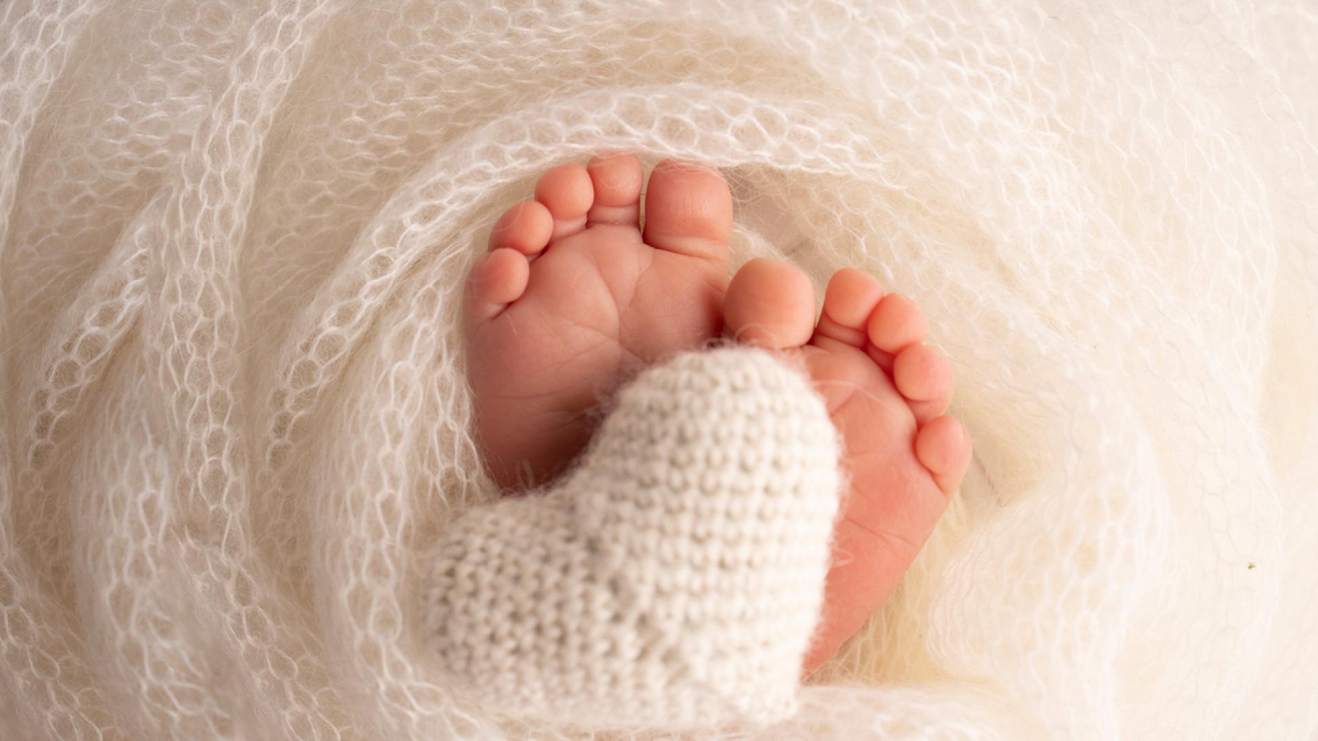 Момиченце стана първото дете в Обединеното кралство родено от майка