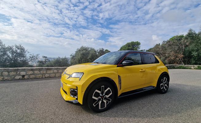  STOP&GO: През 2025 година се чакат версии с 95 и 120 к.с., които ще се задвижват от батерия с потенциал 40 kWh и пробег до 300 км 