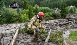 Страшна буря връхлетя Норвегия