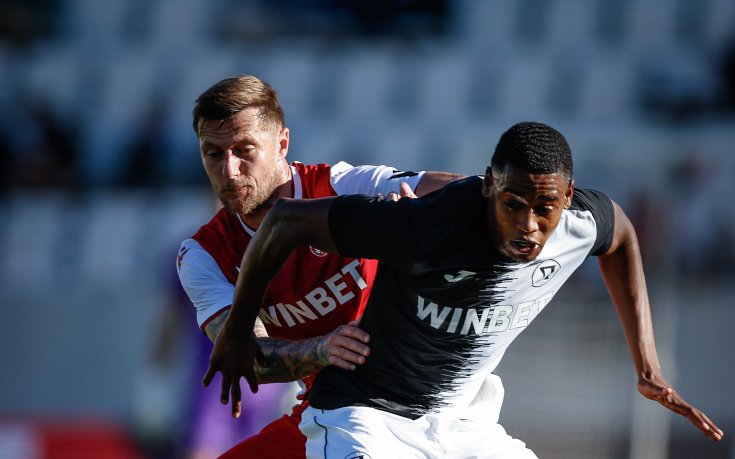 Хуан Переа тренира отделно от Локо Пд