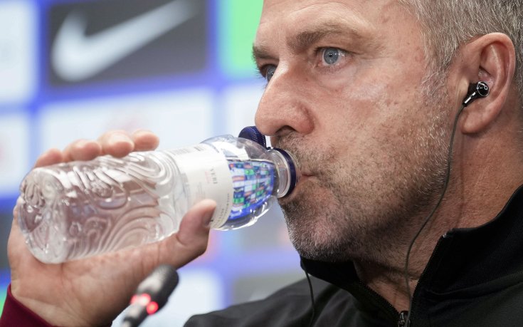 В Барселона смятат за несправедливо изгонването на Флик