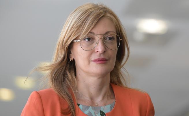 Екатерина Захариева: Еврото ще направи българите по-богати