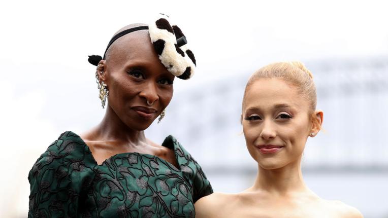 Синтия Ериво и Ариана Гранде