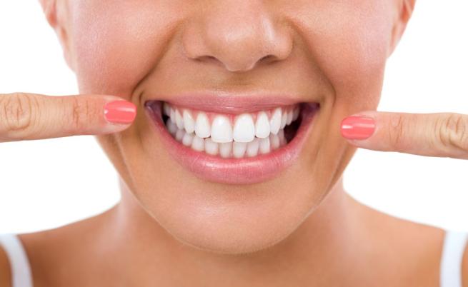 Учени: Броколи, киви и бадеми избелват зъбите