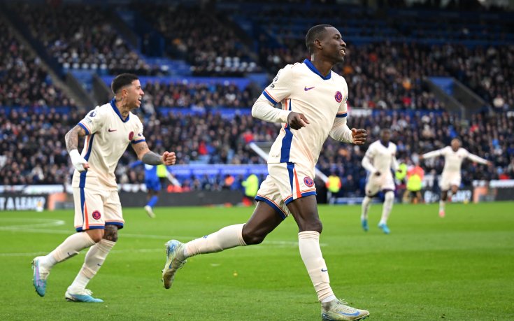 Челси се върна на пътя към победите и се залепи до Ман Сити