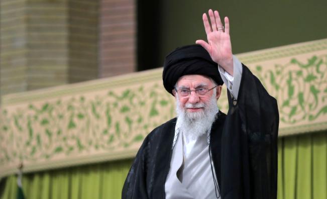 Това ли е краят на режима в Иран, а дали е добра новина