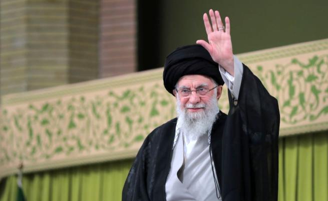 Това ли е краят на режима в Иран, а дали е добра новина