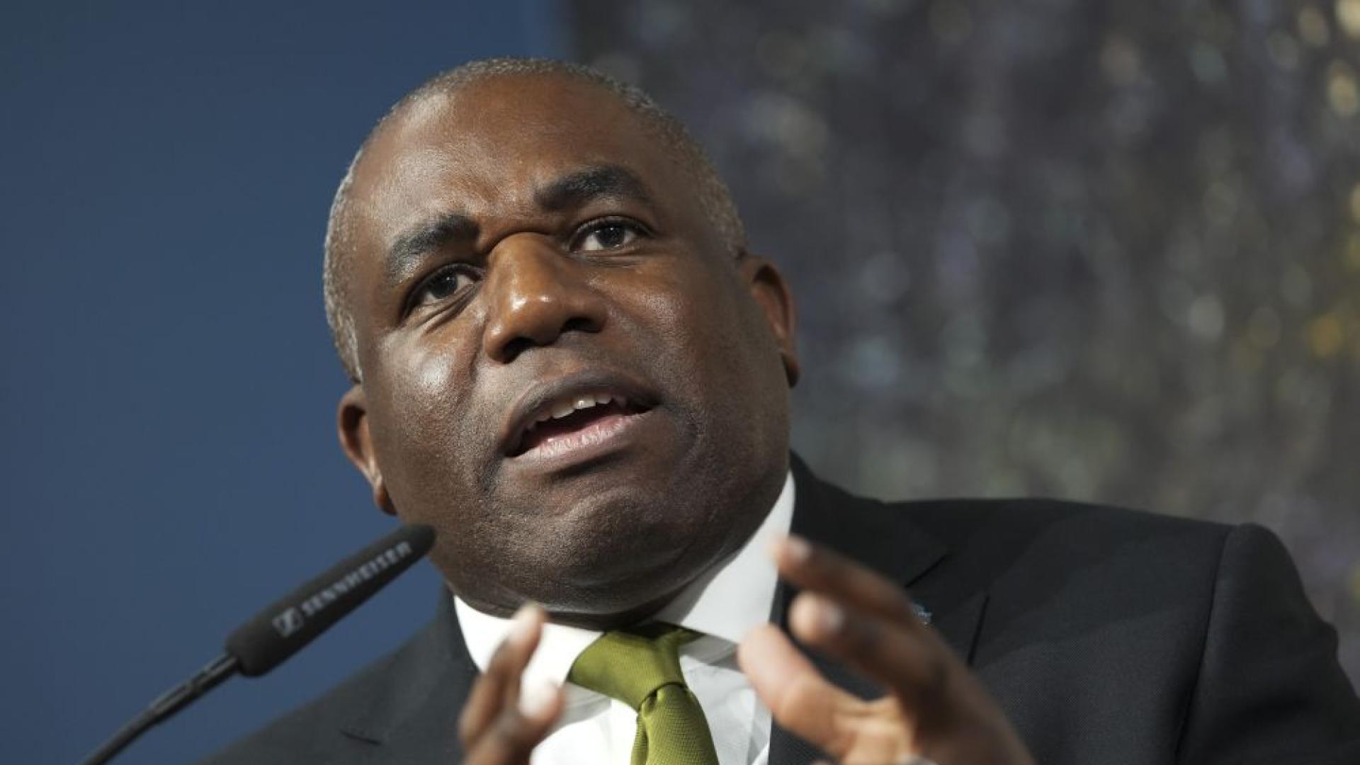 Две британски парламентаристки от управляващата Лейбъристка партия бяха задържани на