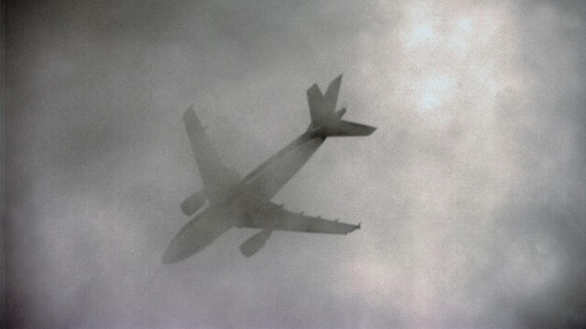 Малък самолет се разби в жилищен квартал на Сан Диего