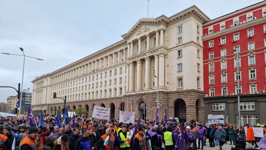 Миньори на протест пред Министерския съвет