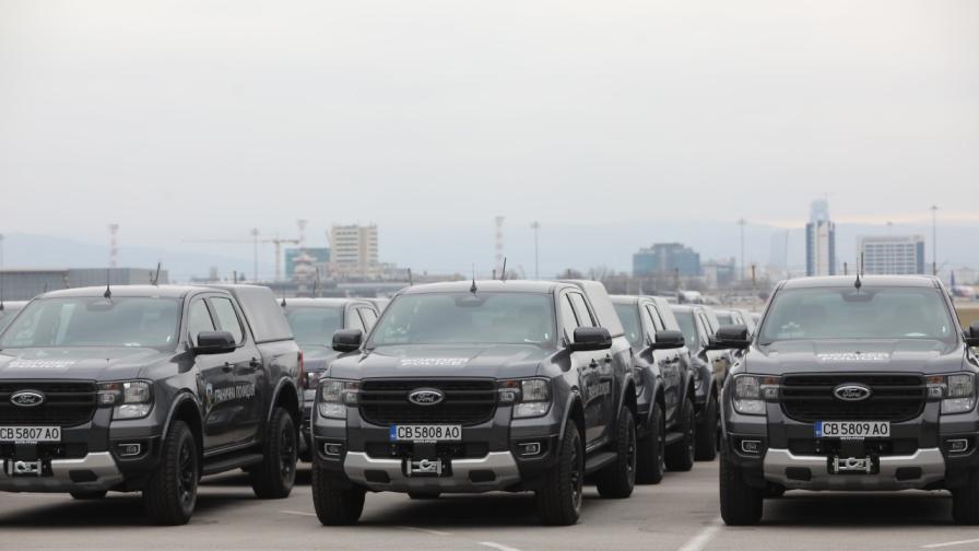 ГД "Гранична полиция" се сдоби с 80 нови високопроходими автомобила (СНИМКИ)