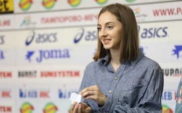 Боряна Калейн получи наградата 