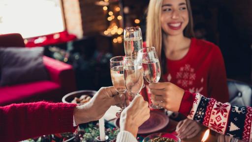 Вижте как звездите посрещнаха Коледа