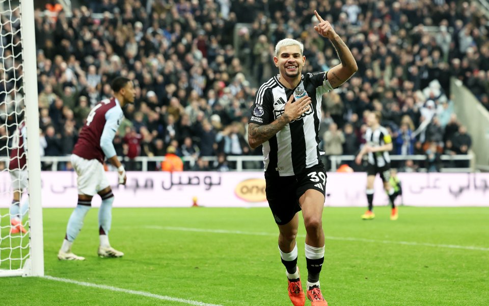 Нюкасъл - Астън Вила