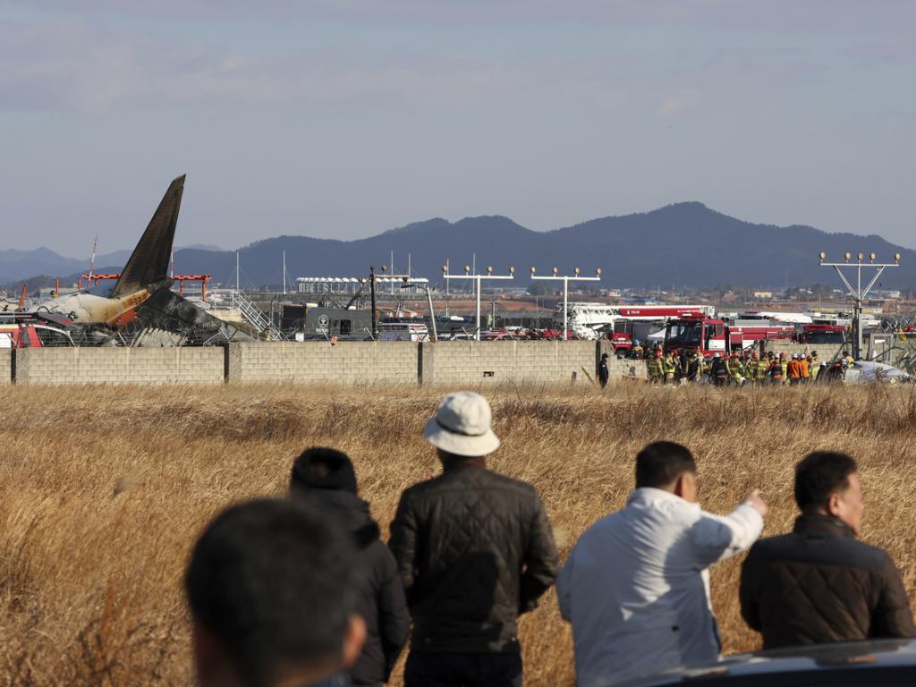 Само ден след най смъртоносната катастрофа на авиокомпания в Южна Корея