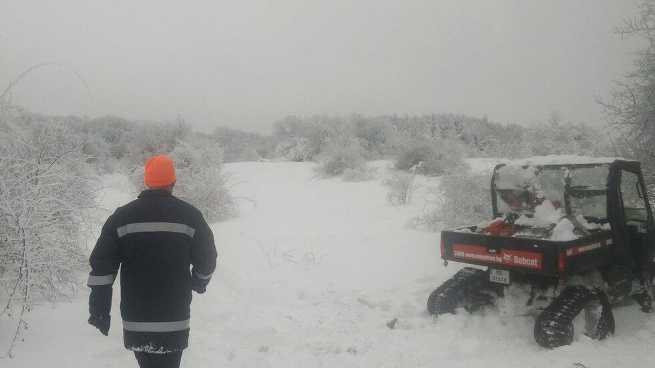 Спасиха семейство, блокирано дни наред без ток и храна в Габровско