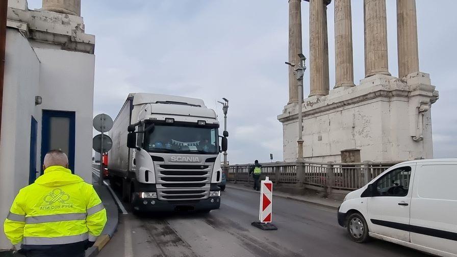 Възобновяват ремонта на Дунав мост при Русе