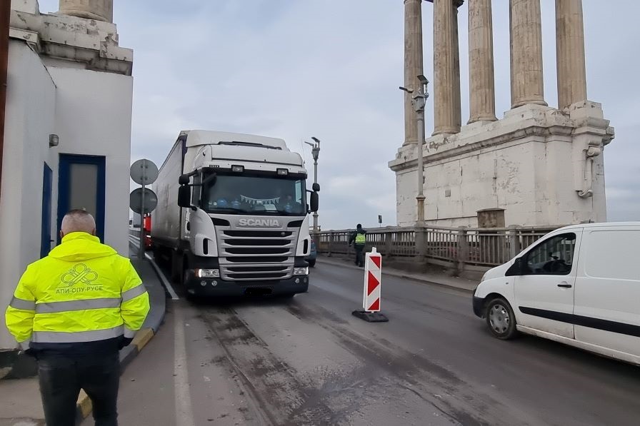 Възобновяват ремонта на Дунав мост при Русе