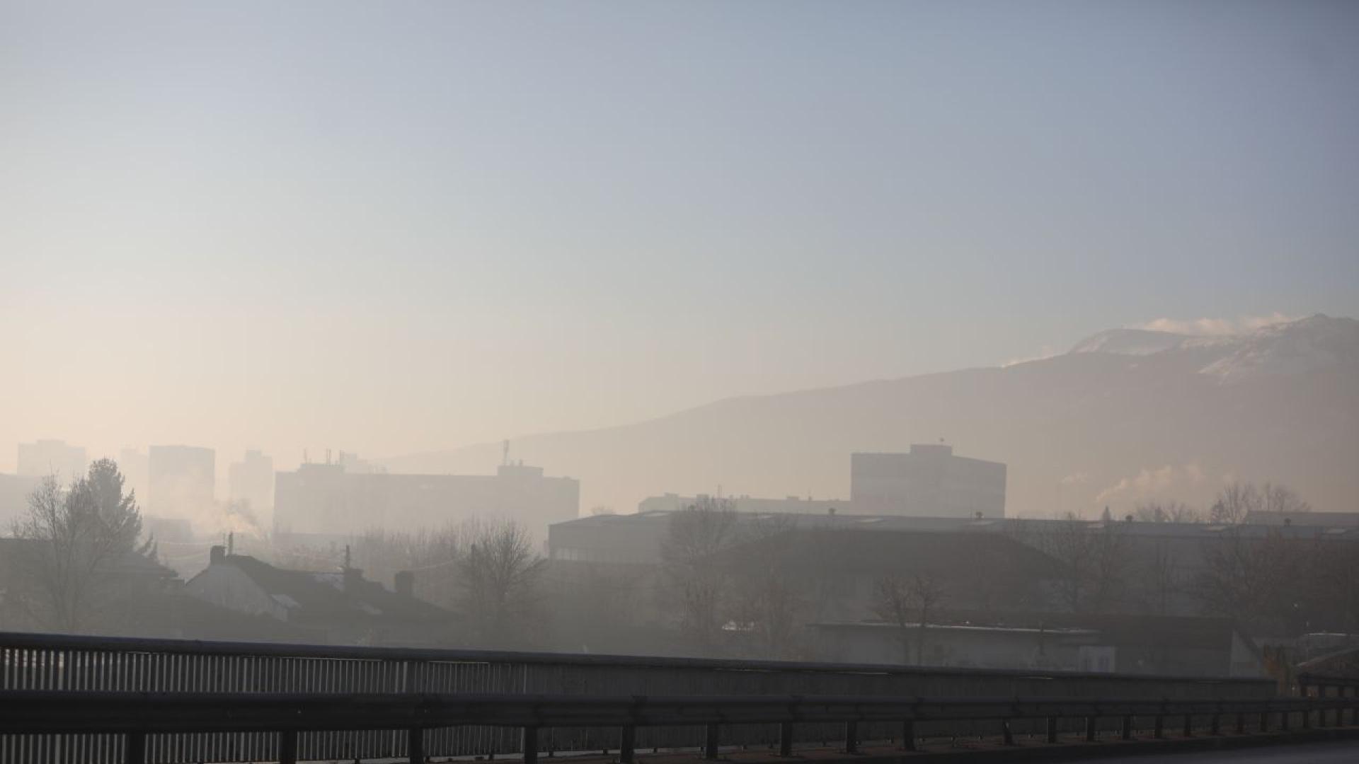 Няма отчетено замърсяване на въздуха в района на влаковата катастрофа