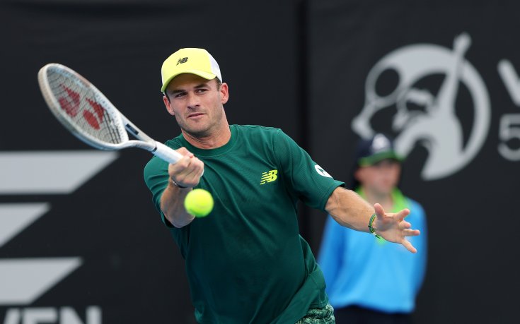 Пол мина през австралиец за полуфинал с Оже-Алиасим в Аделаида