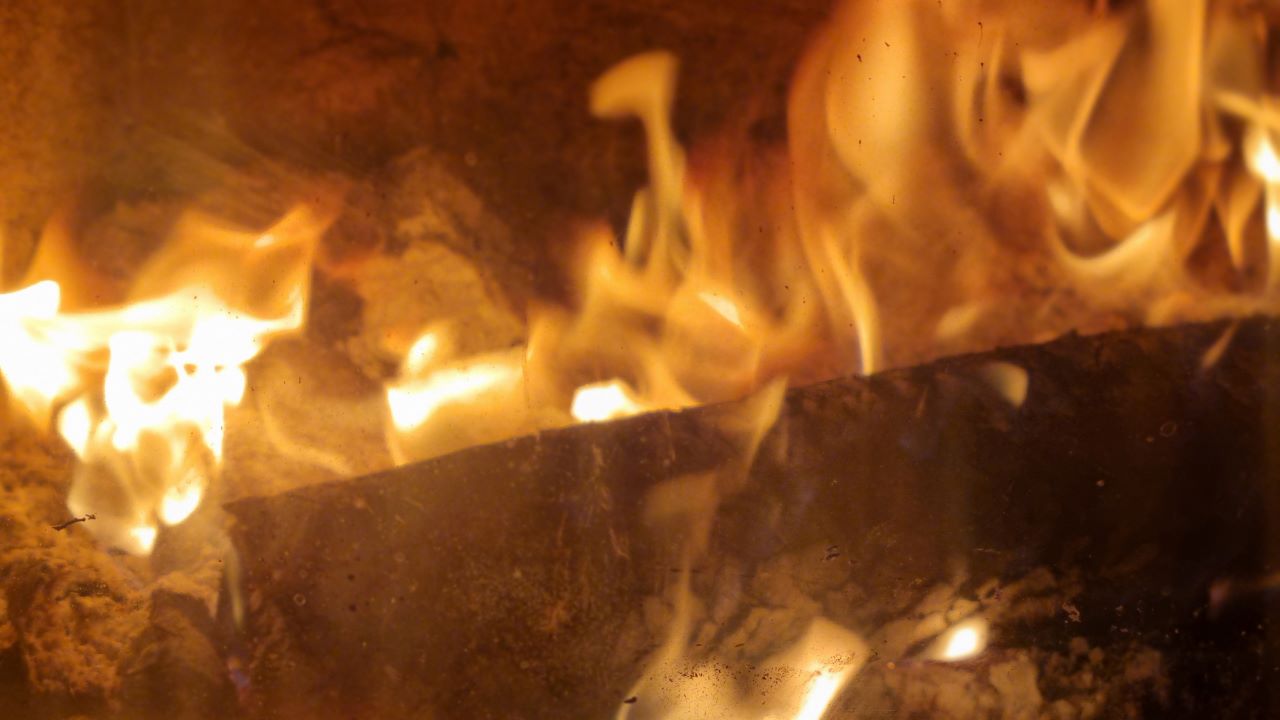 91-годишна жена пострада при пожар в Сливен