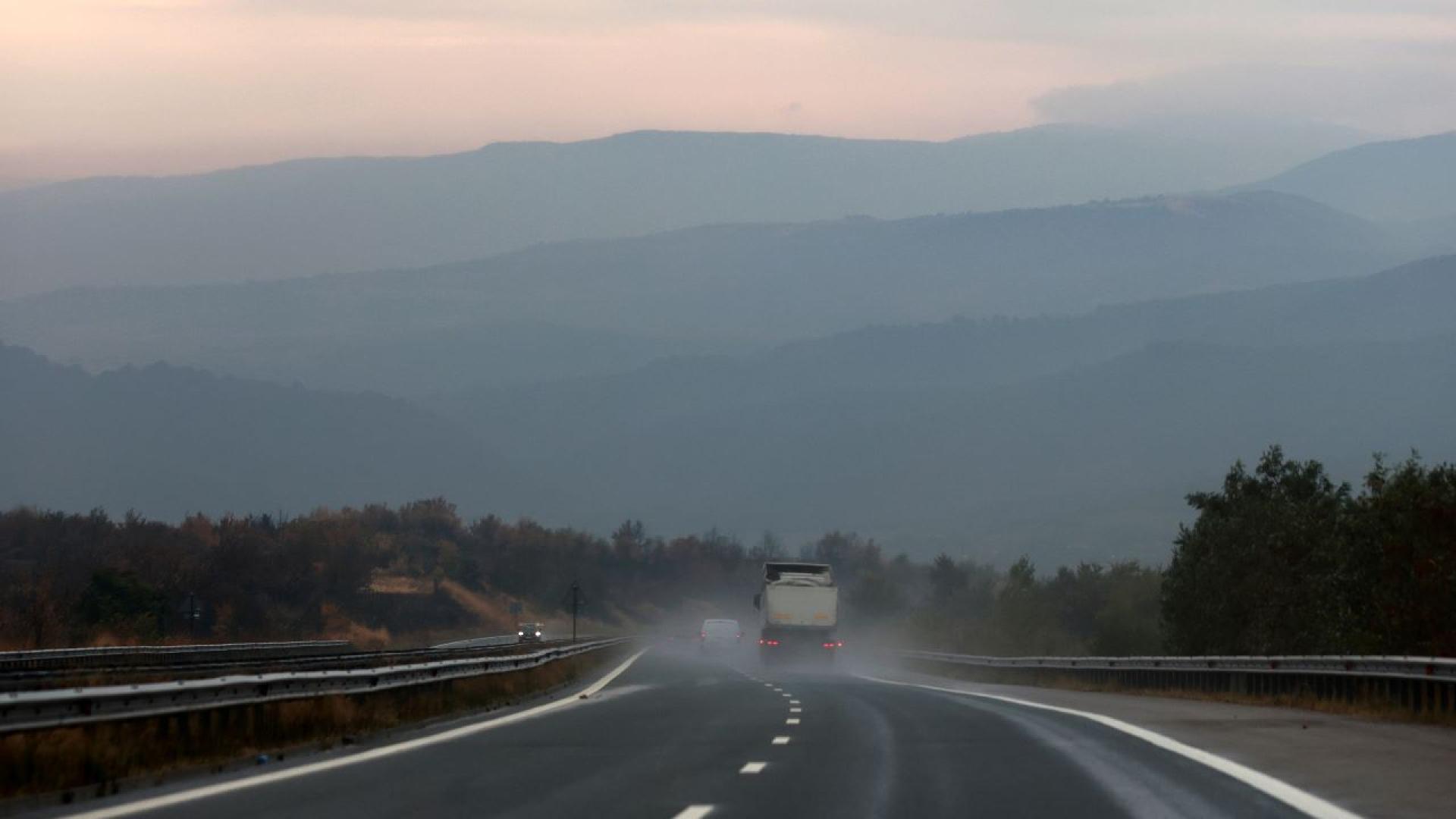 Временно се променя организацията на движение при тунелите Топли дол