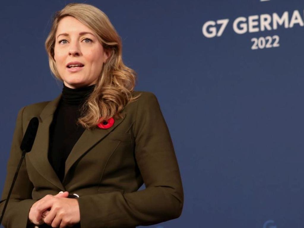 Канадският външен министър Мелани Джоли заяви че Канада се стреми