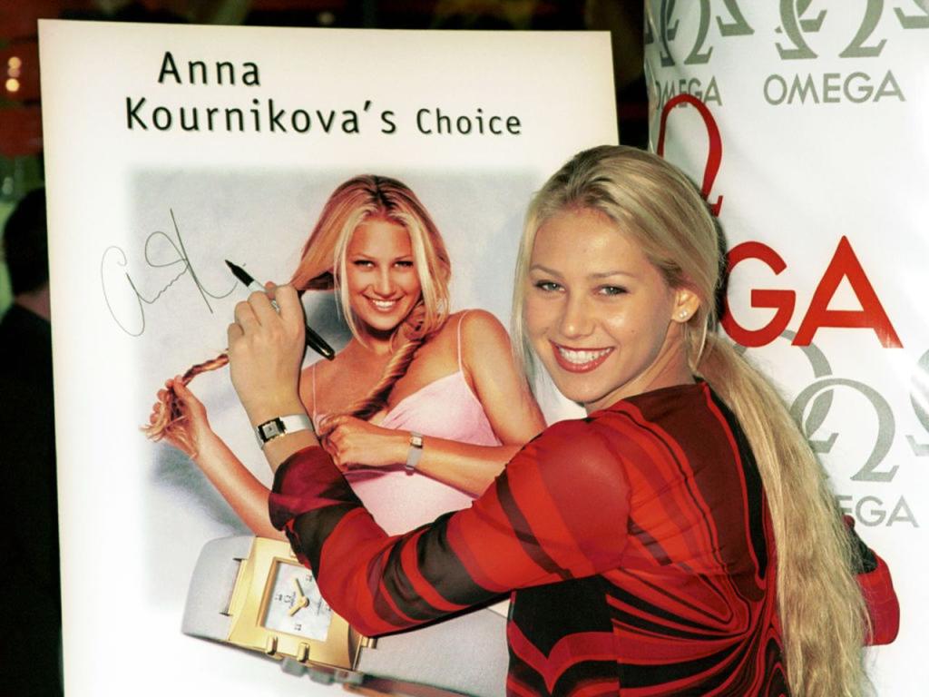 Анна Курникова се появи в скромна компания през уикенда когато