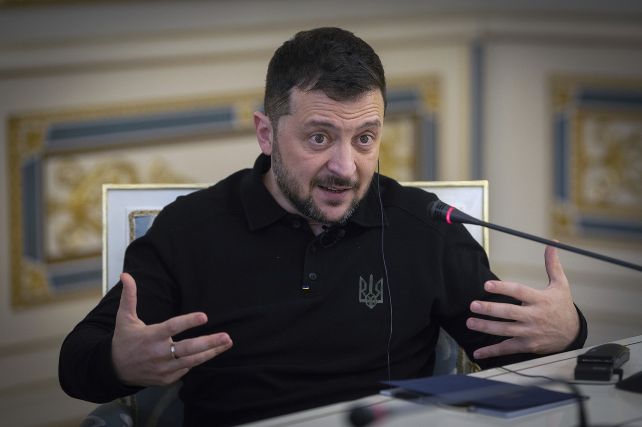 Замразената помощ от САЩ тласка Киев към нови оръжейни договори