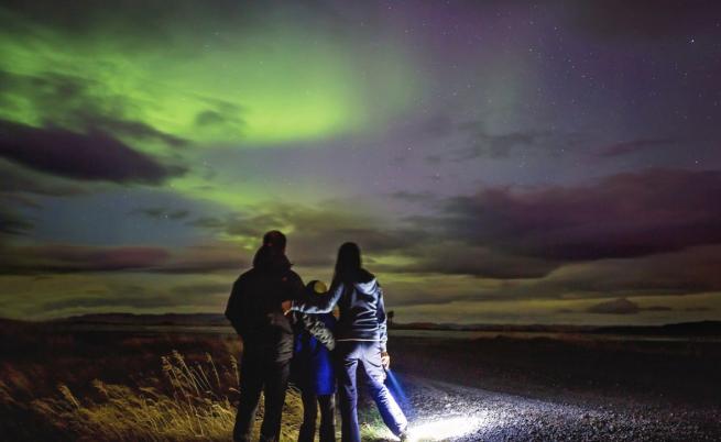 Впечатляващите теории зад полярното сияние