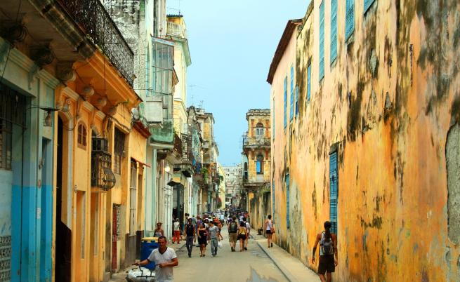 Руски танкер тества границите на натиска на Тръмп върху Куба