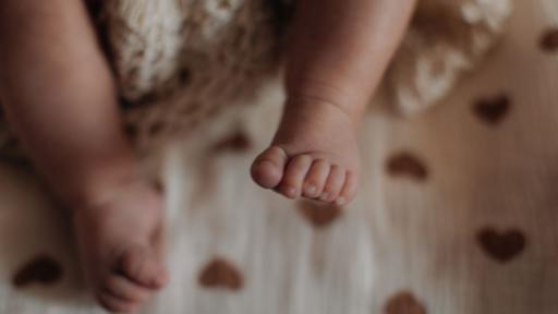 Майката на близнаците: Лъжа е, че съм ги изоставила