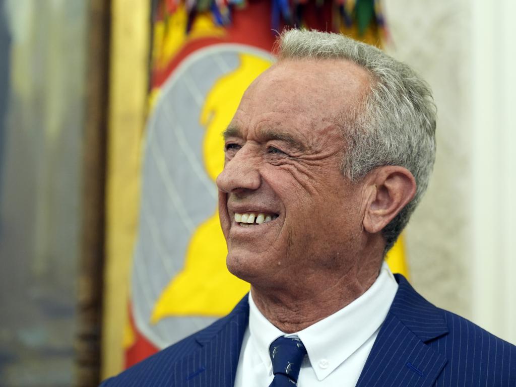 Робърт Ф Кенеди младши положи клетва като министър на здравеопазването на