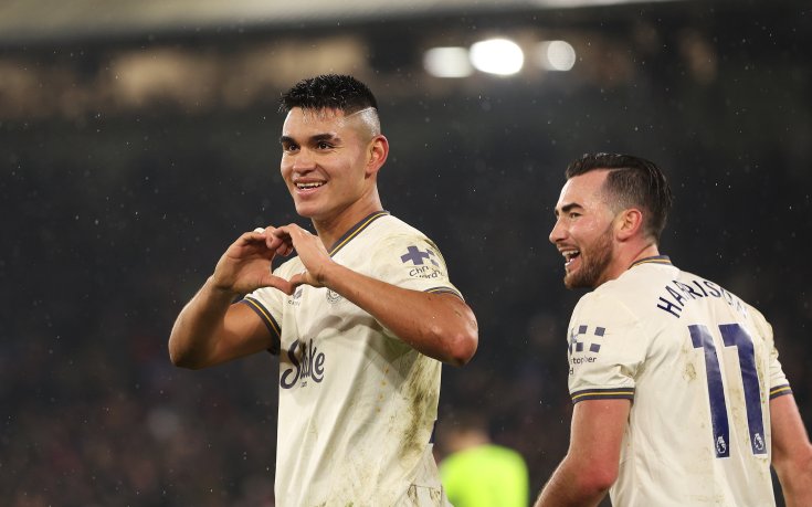 Добрата форма при Дейвид Мойс продължава - Евертън надви Кристъл Палас