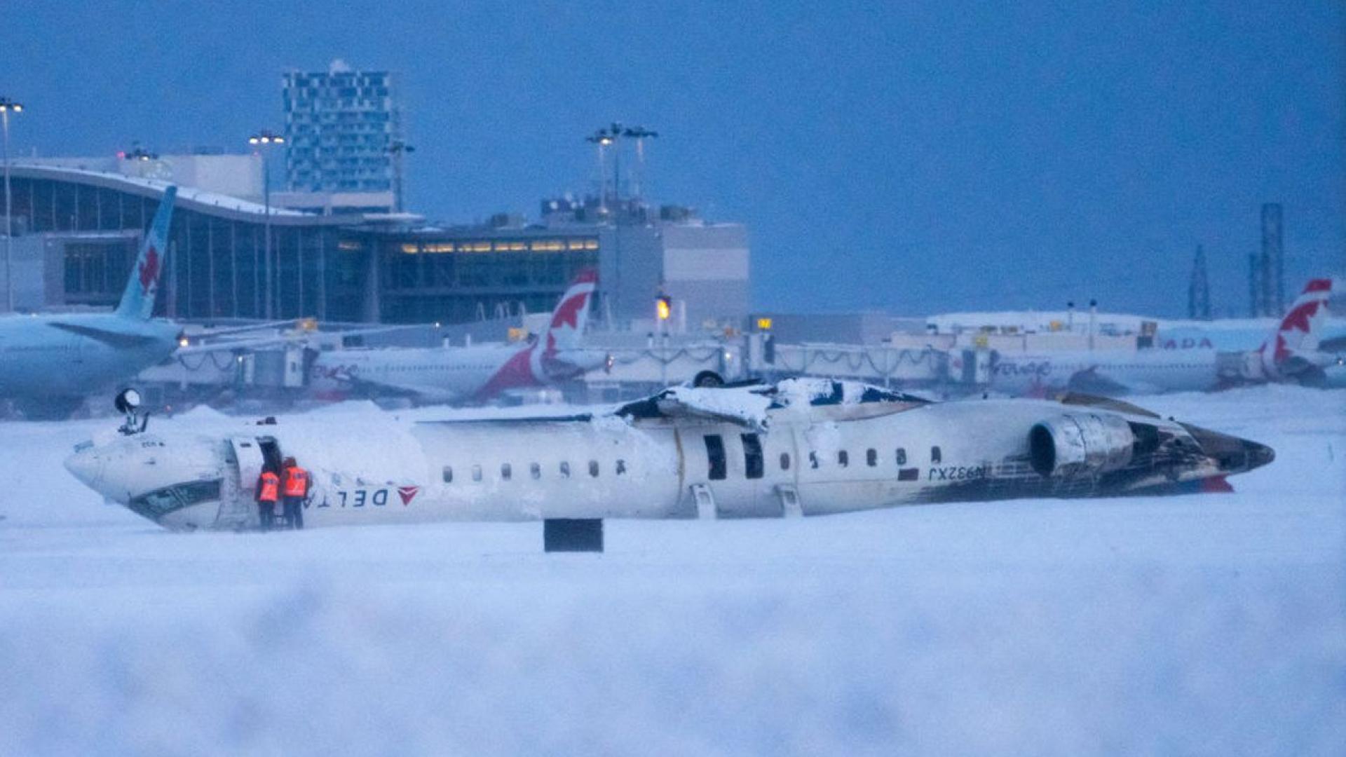 Полет 4819 на Delta от Минеаполис до Торонто катастрофира в