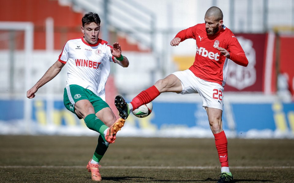 Секунди по-късно можеше да се стигне до гол след комична