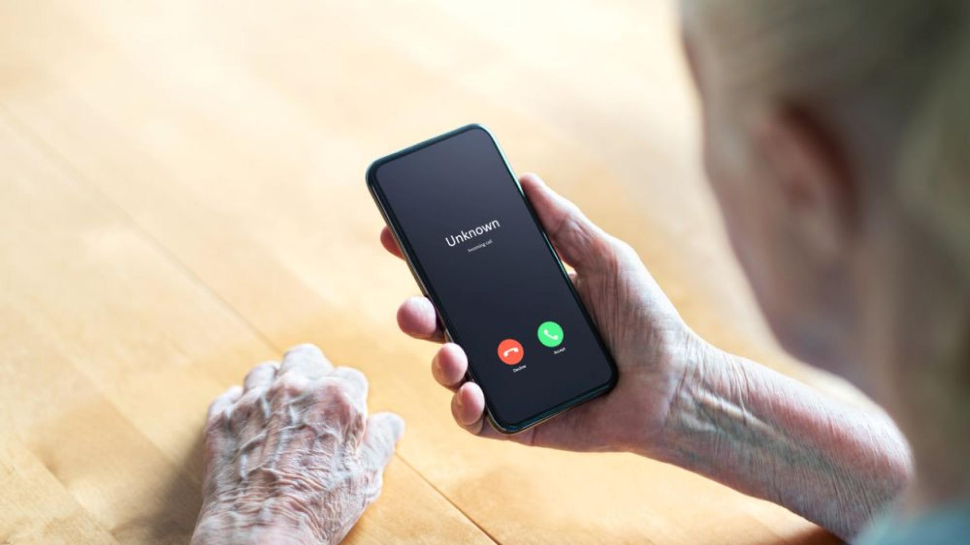 Бургазлия на 45 години предаде в полицията сумата от 9300