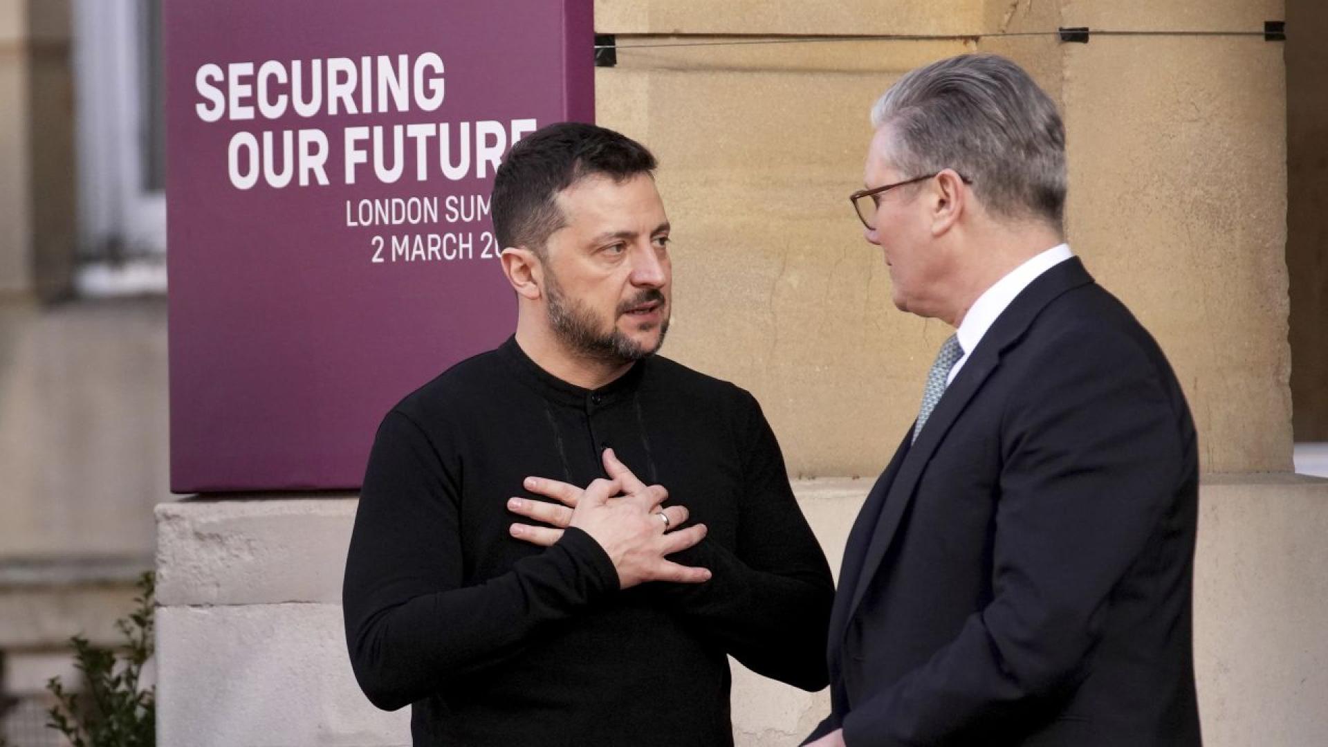 Министър председателят на Обединеното кралство Киър Стармър даде пресконференция след срещата