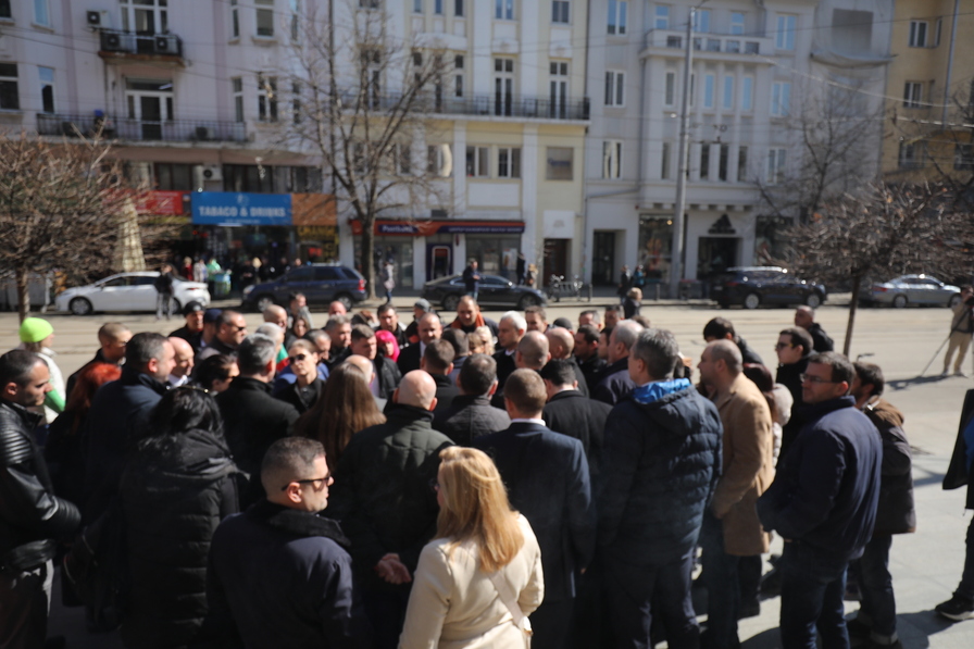 Окончателно: Четирима от задържаните след протеста на "Възраждане" остават в ареста