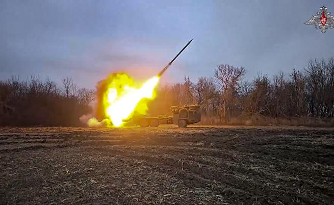 Украинската армия се изтегля от Курска област, Русия засилва атаките по Сумска: Какво е положението на границата?