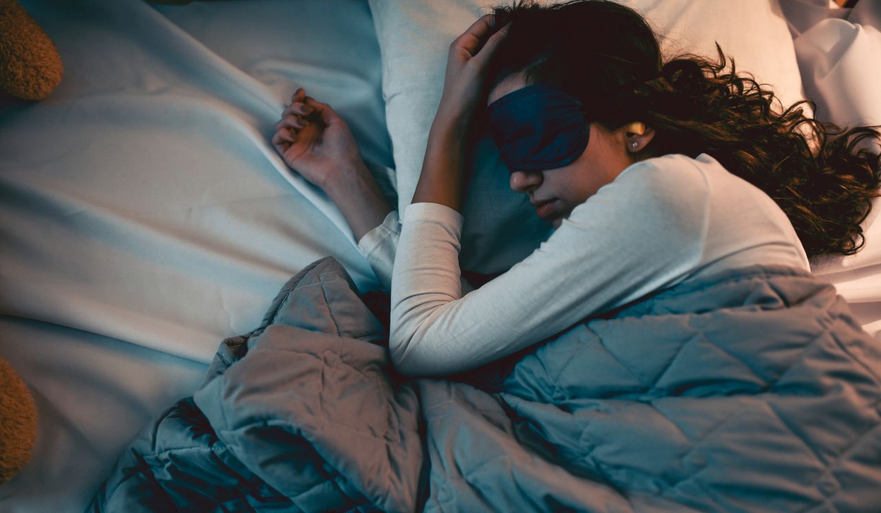 <p><strong>Те дремват по около 30 минути</strong></p>

<p>В средиземноморските култури кратката следобедна дрямка или &bdquo;сиеста&ldquo; е ежедневен ритуал. Изследвания на NIH Heart показват, че кратките дрямки (до 30 минути) подобряват здравето на сърцето и намаляват нивата на стресовите хормони.</p>