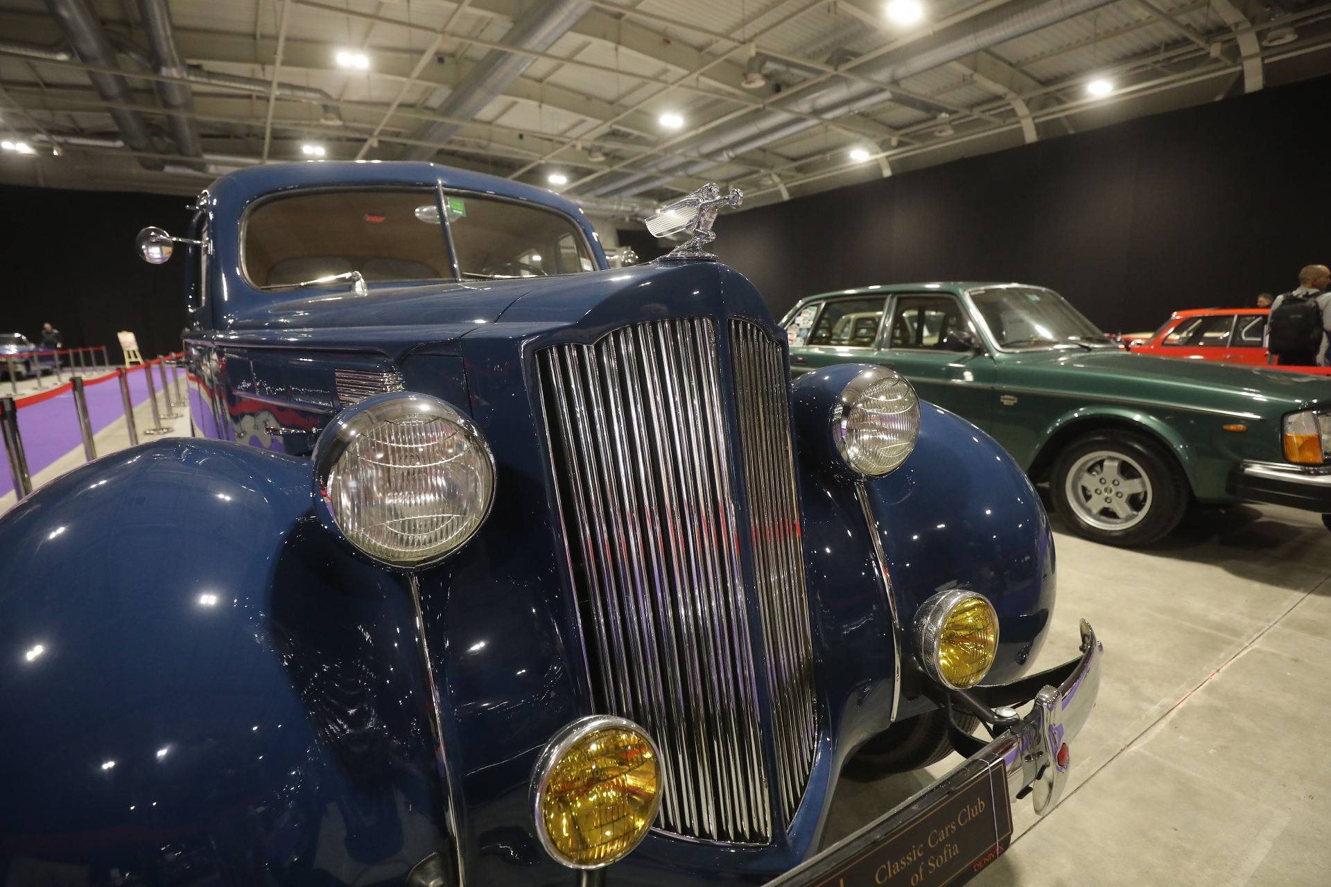 <p>Изложение на ретро автомобили в "Интер Експо Център" София&nbsp;</p>