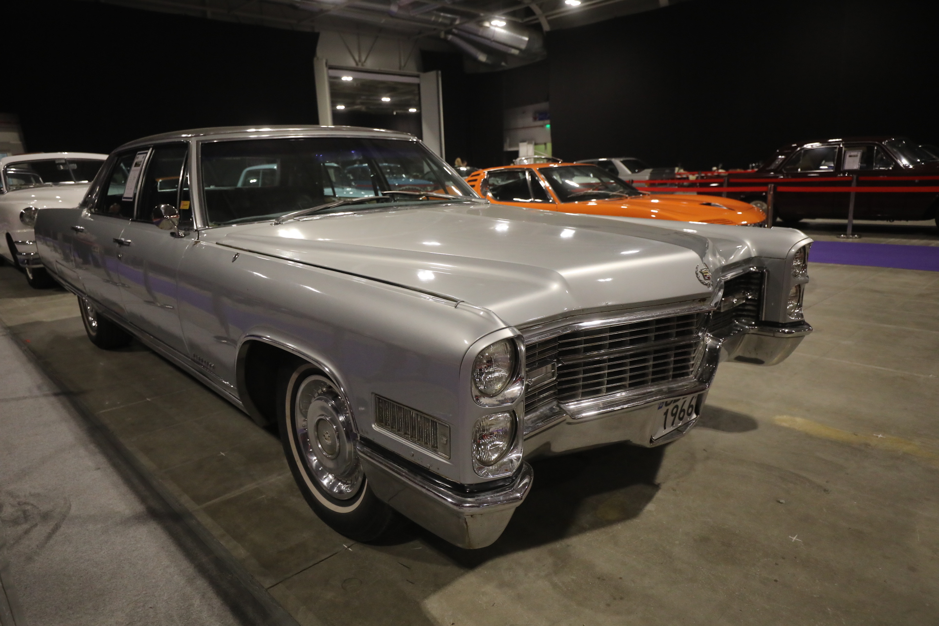 <p>Изложение на ретро автомобили в "Интер Експо Център" София&nbsp;</p>