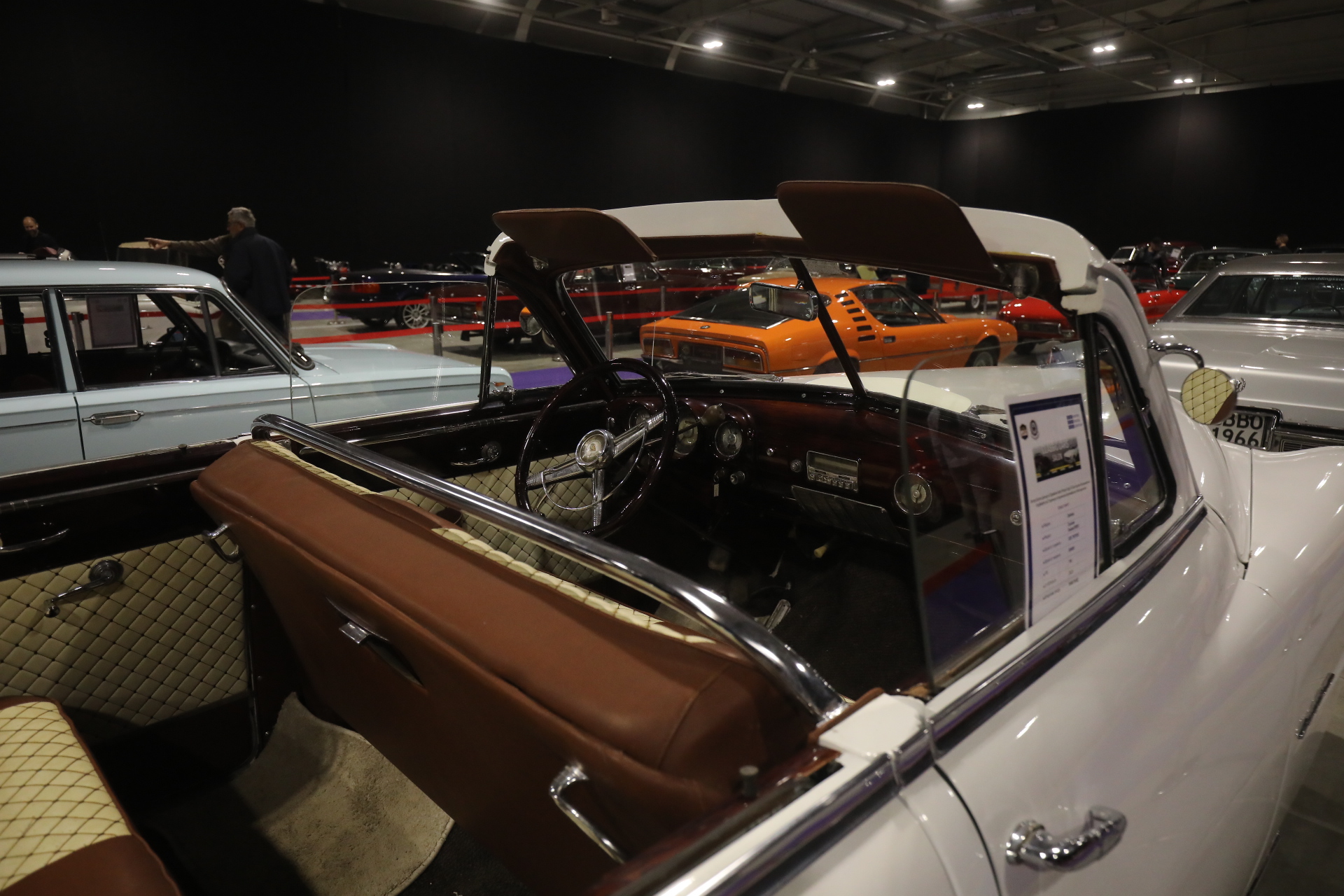 <p>Изложение на ретро автомобили в "Интер Експо Център" София&nbsp;</p>