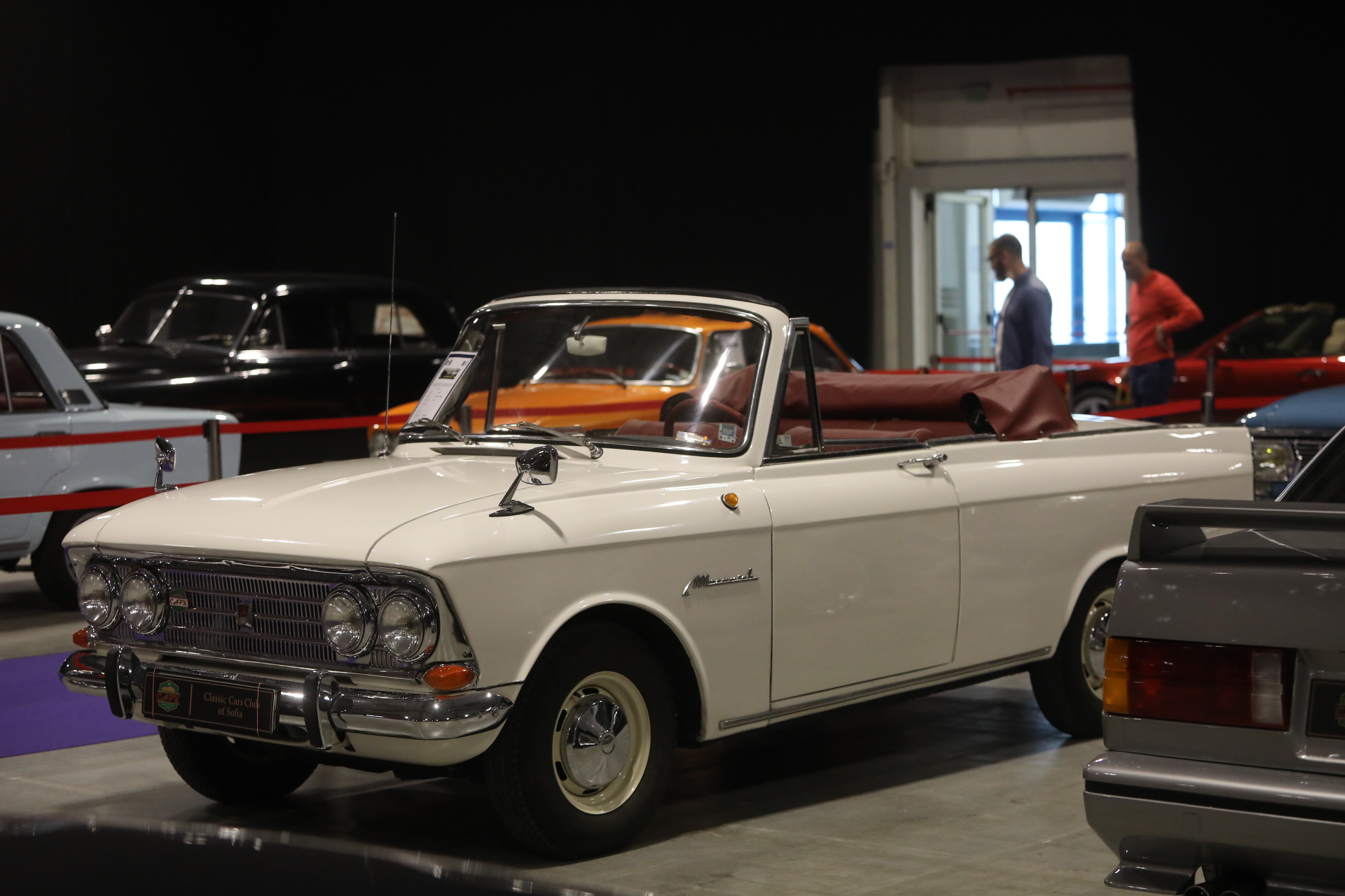 <p>Изложение на ретро автомобили в "Интер Експо Център" София&nbsp;</p>