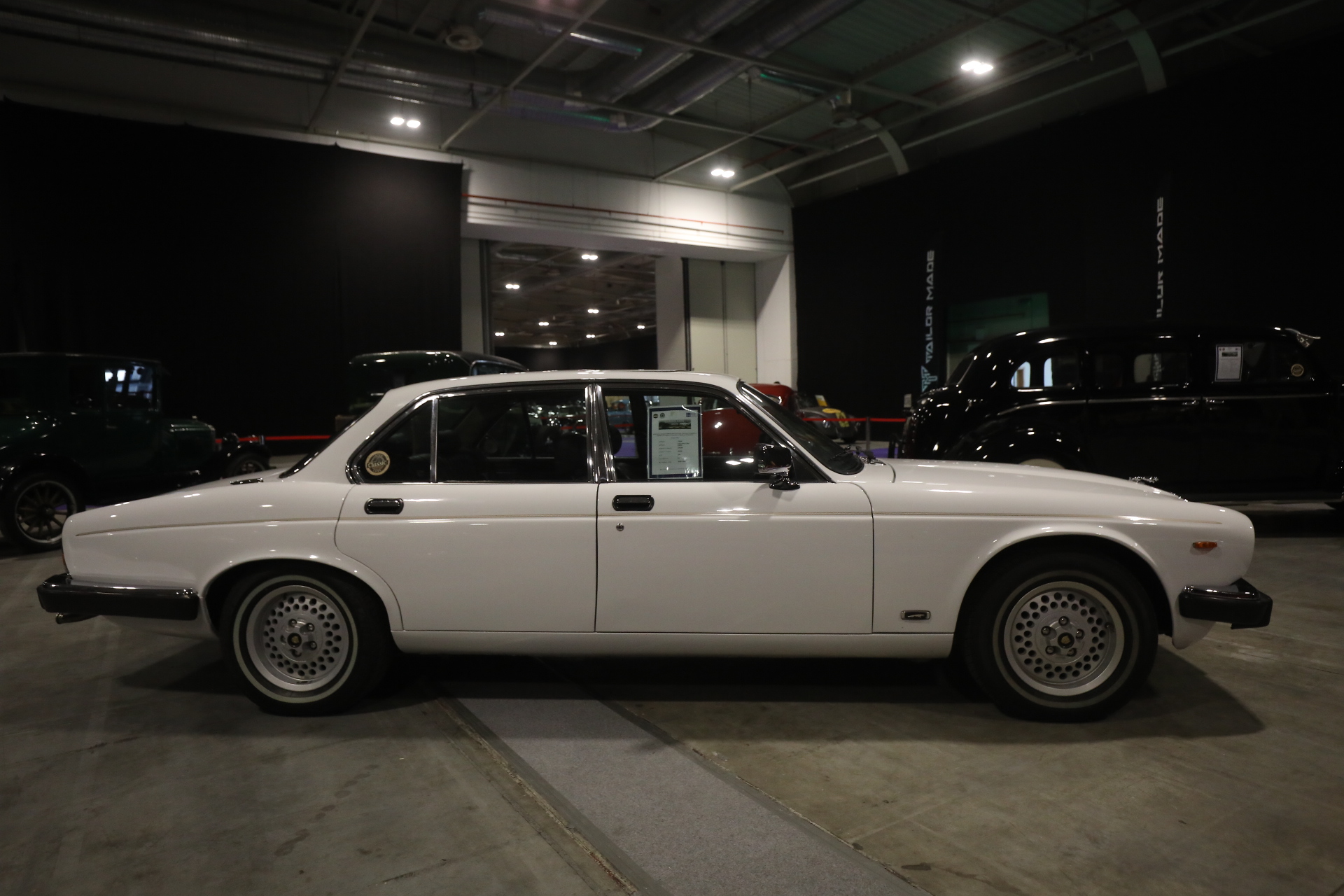 <p>Изложение на ретро автомобили в "Интер Експо Център" София&nbsp;</p>