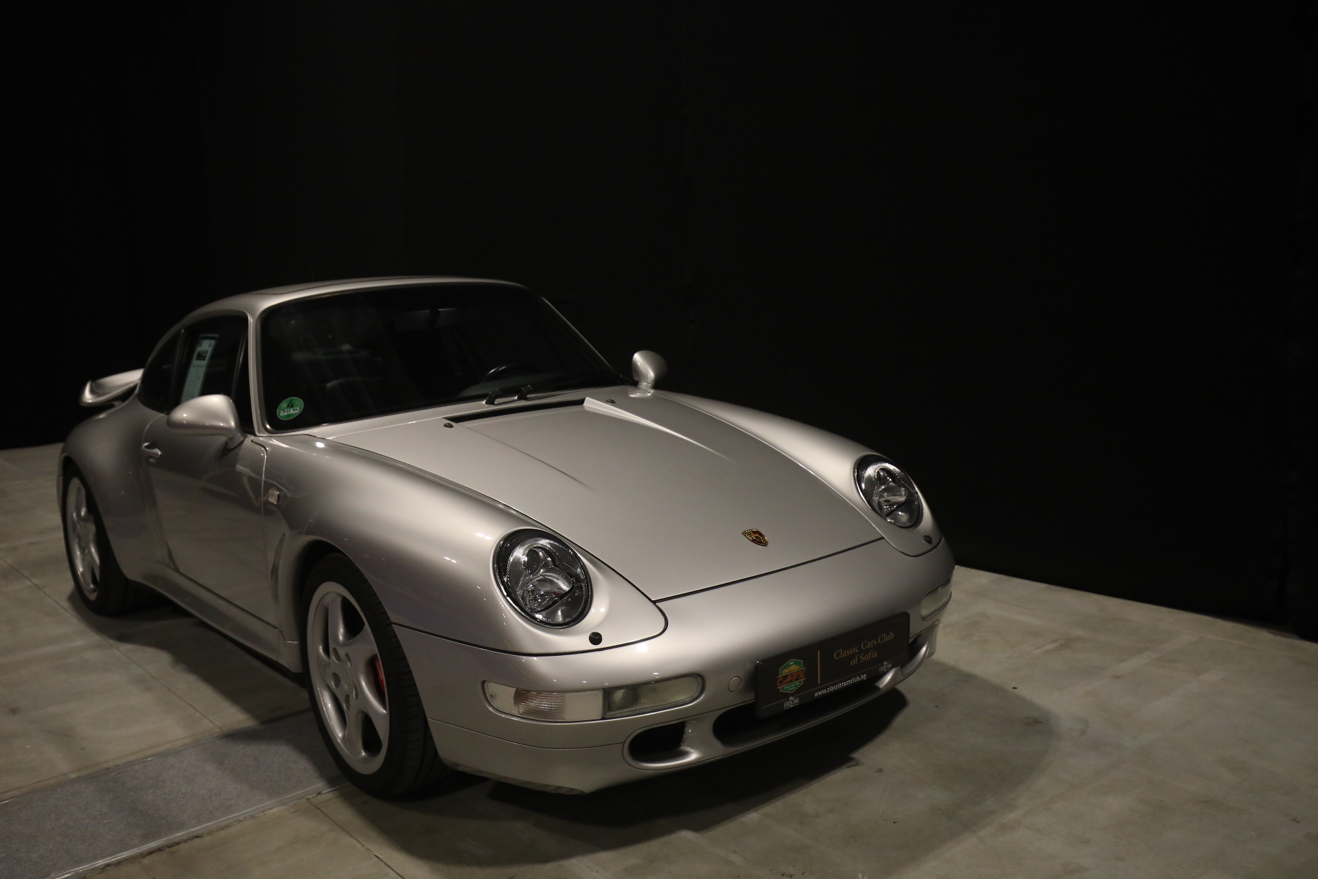 <p>Изложение на ретро автомобили в "Интер Експо Център" София&nbsp;</p>