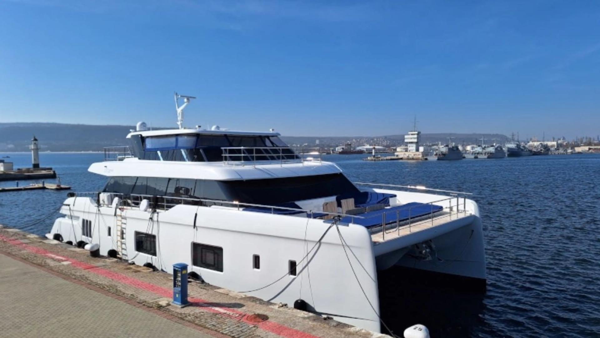 Суперяхтата Thea VI под български флаг класирана на 6331 място